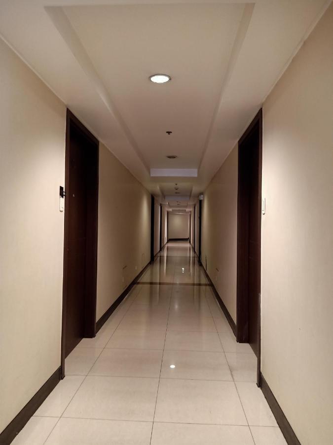 Taj'S Condotel Pasay Exterior photo